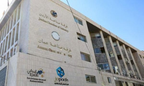 7.490 مليار دينار صادرات صناعة عمان العام الماضي