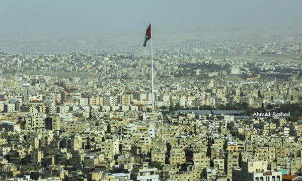 مركز دراسات أردني: 79% من الأردنيين يرون الأردن قدم أكبر من قدرته الاقتصادية