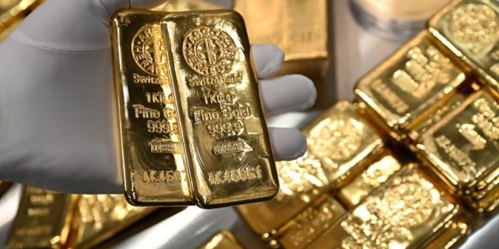 انخفاض أسعار الذهب والفضة وسط موجة بيع لجني الأرباح وقوة الدولار